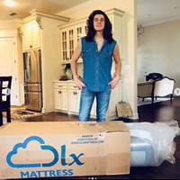 Cade Foehner of American Idol excitedly unboxing and reviewing his new DLX mattress.